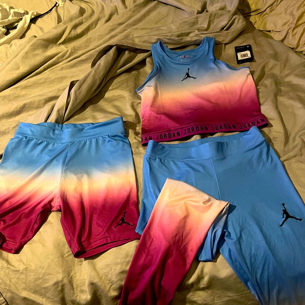 Jordan Crop Leggings And Bikers